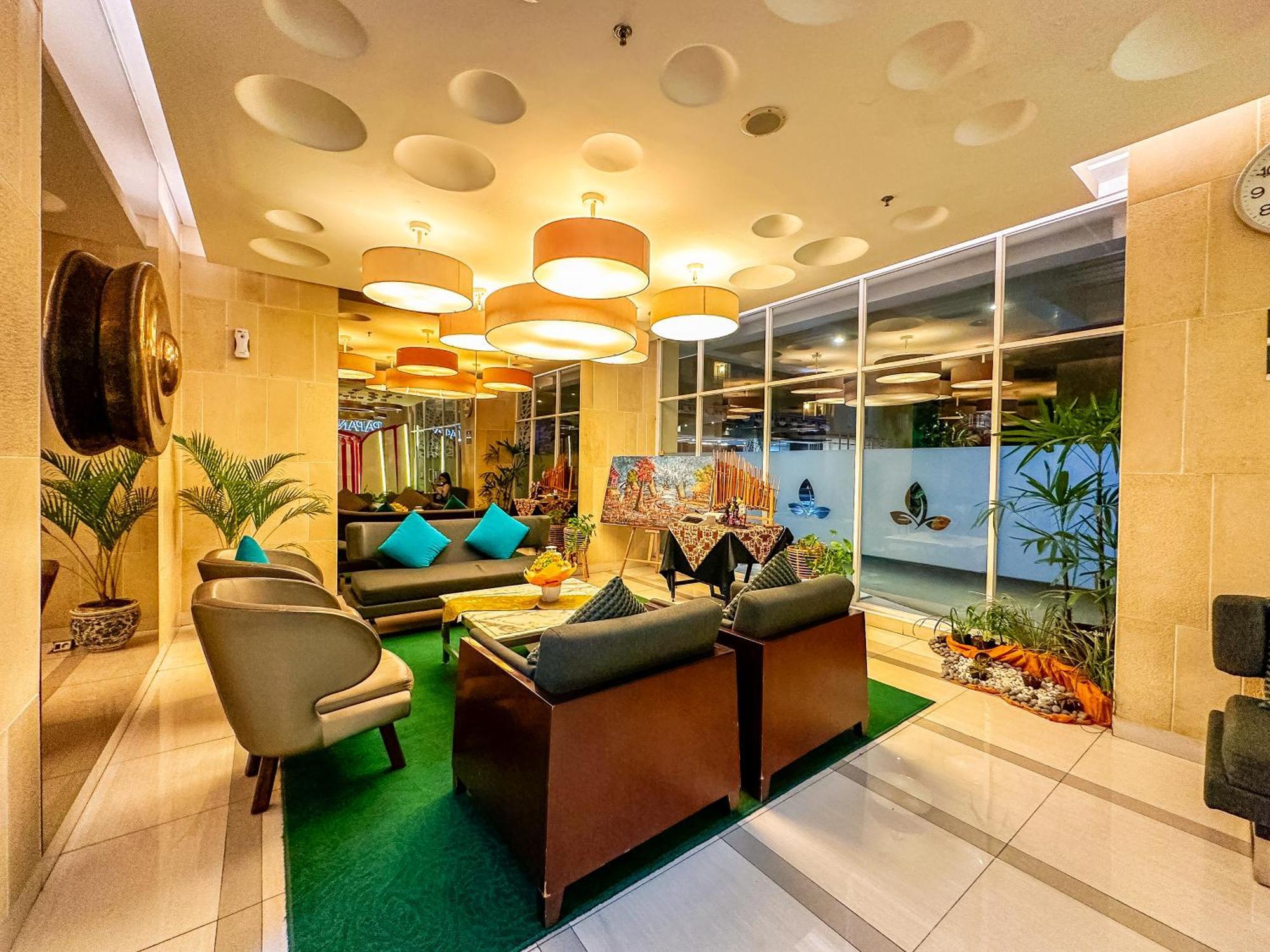 Apartemen Parahyangan Residences By Aya Bandung